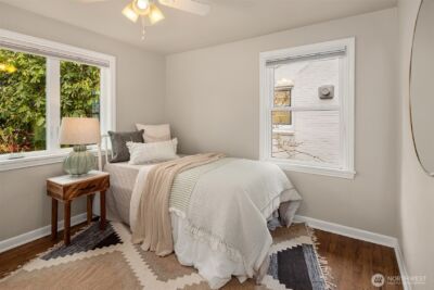 5218 Ivanhoe Place NE, Seattle, WA 98105 - Photo 27