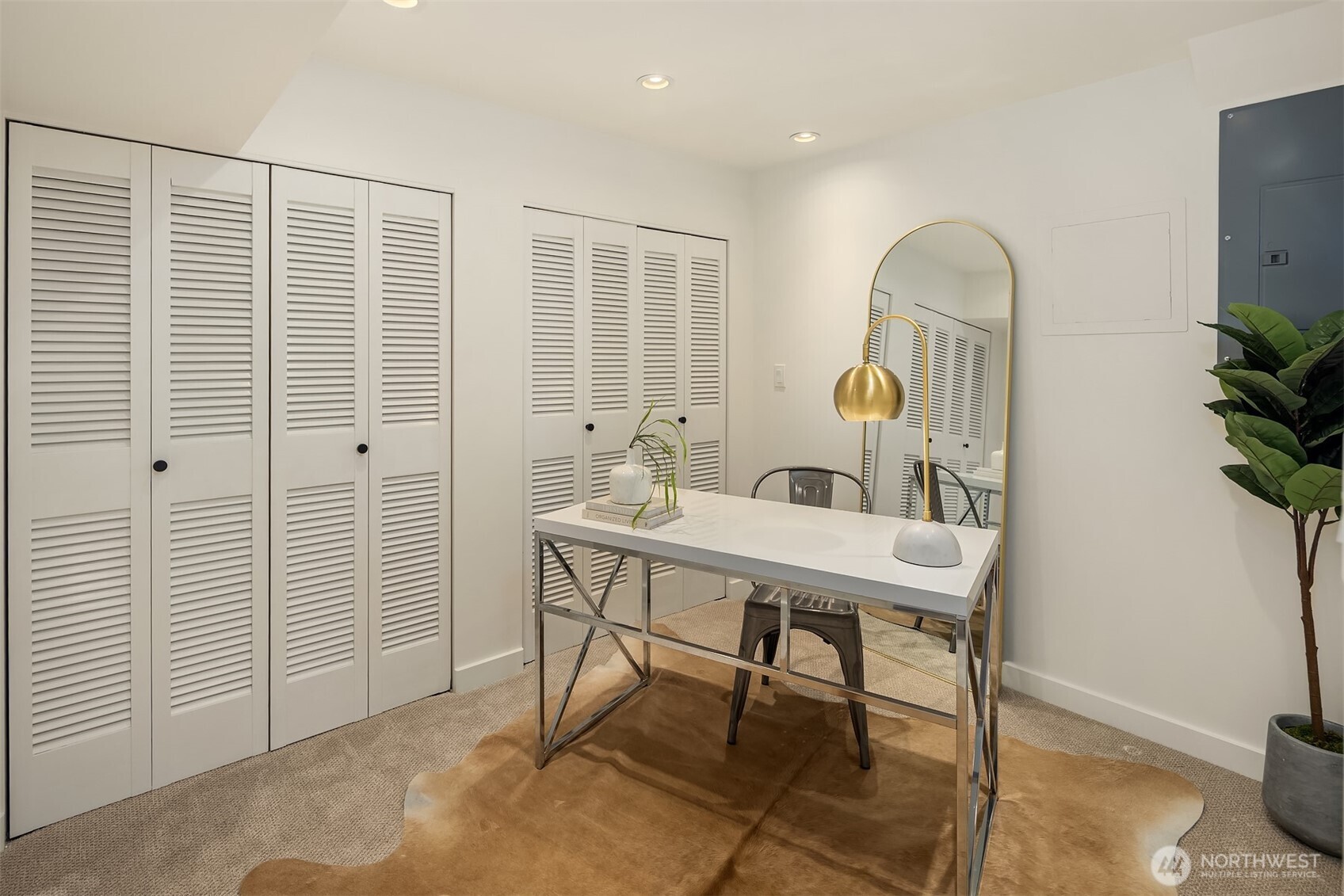 5218 Ivanhoe Place NE, Seattle, WA 98105