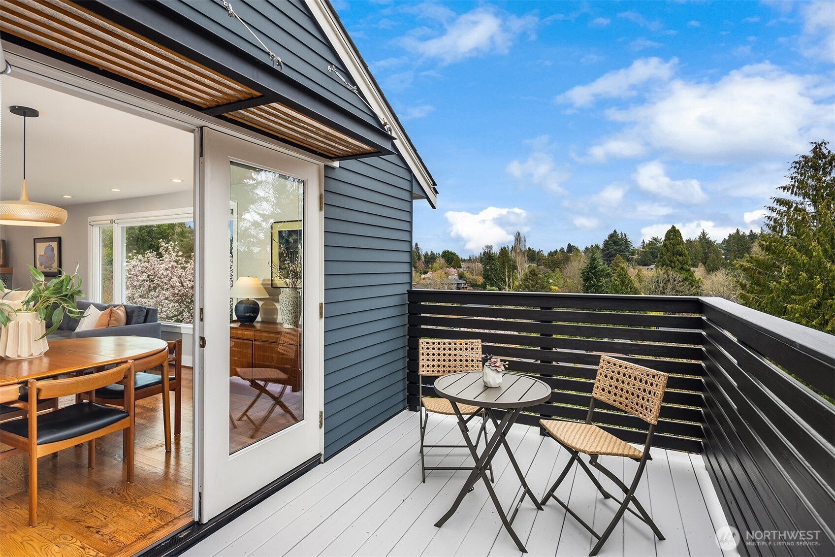 5218 Ivanhoe Place NE, Seattle, WA 98105