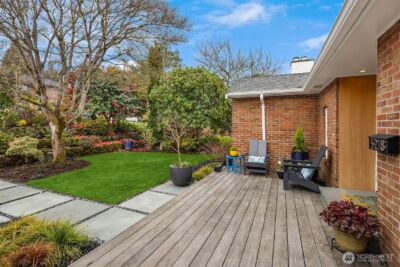 5218 Ivanhoe Place NE, Seattle, WA 98105 - Photo 4