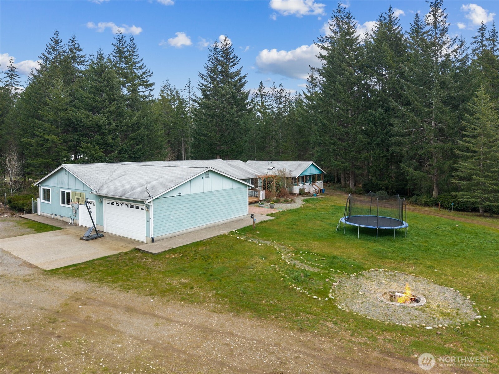 10 E Mooreview Lane E, Shelton, WA 98584
