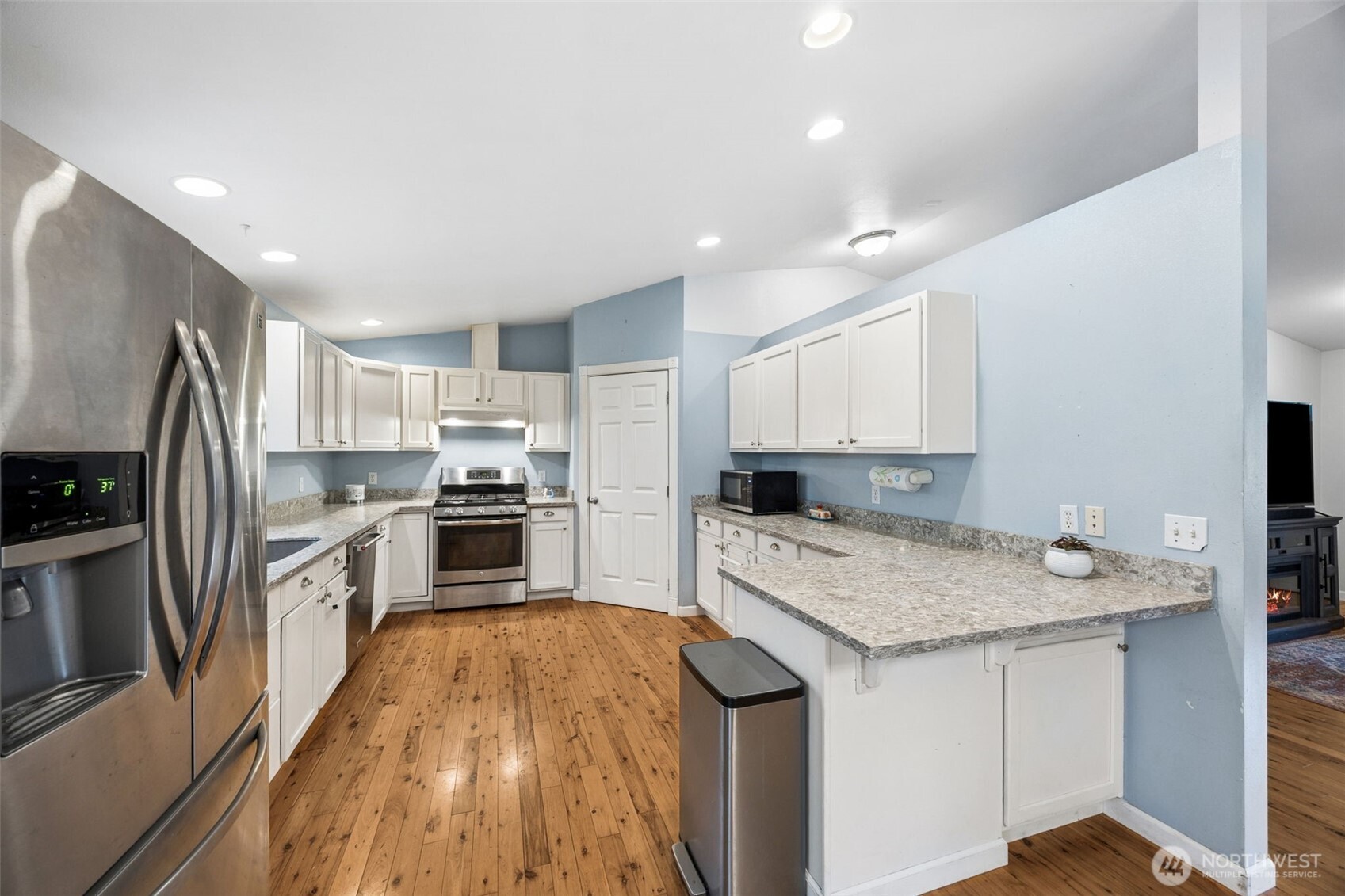 10 E Mooreview Lane E, Shelton, WA 98584