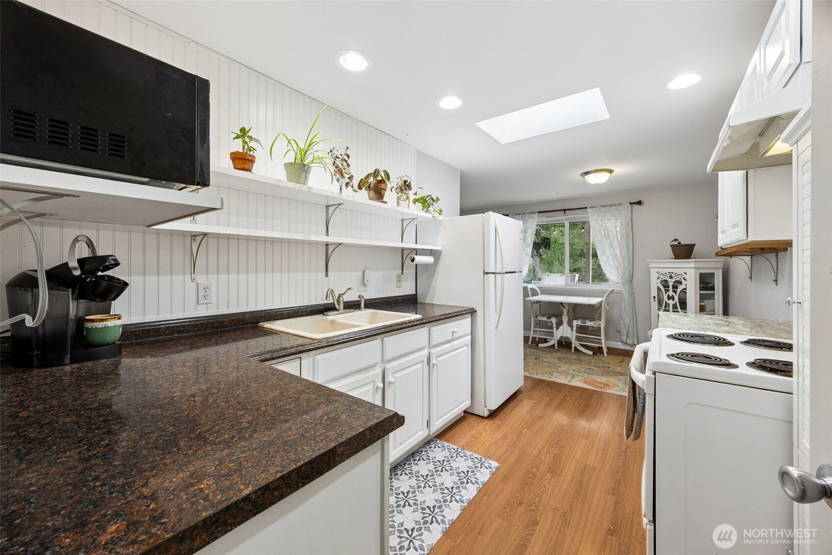 10 E Mooreview Lane E, Shelton, WA 98584