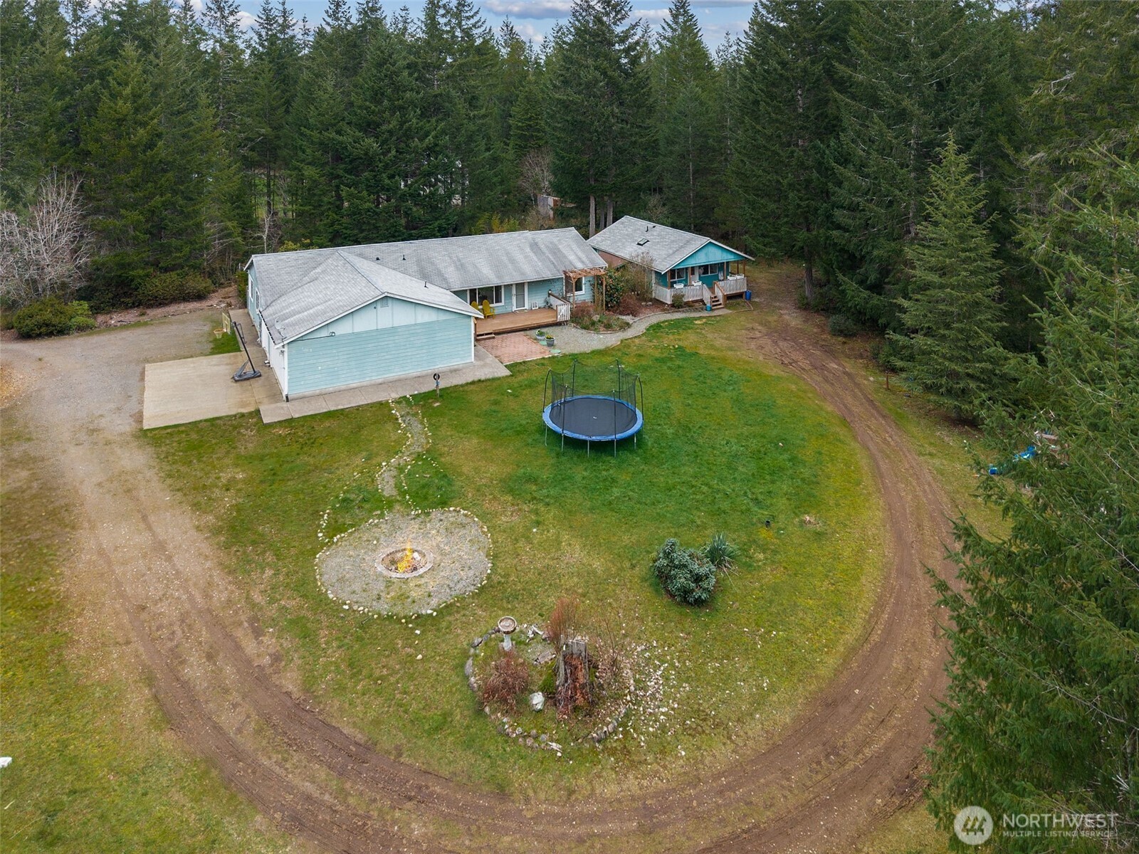 10 E Mooreview Lane E, Shelton, WA 98584