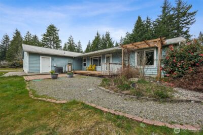10 E Mooreview Lane E, Shelton, WA 98584