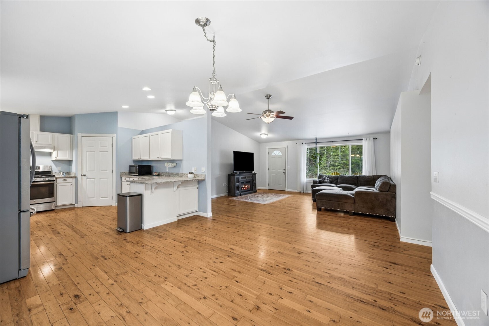 10 E Mooreview Lane E, Shelton, WA 98584