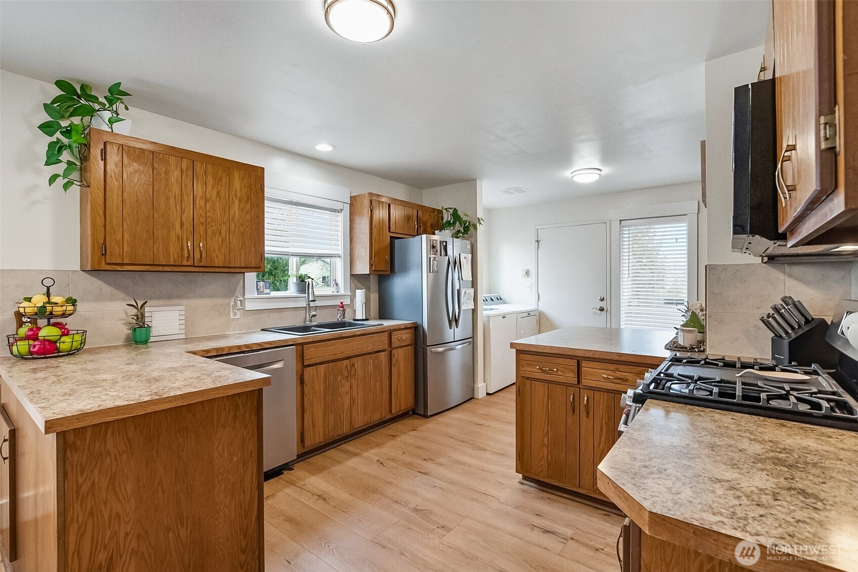 3215 19th Street , Everett, WA 98201-2667