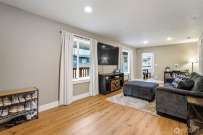 3215 19th Street , Everett, WA 98201-2667 - Photo 7