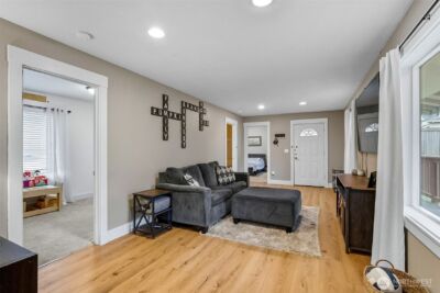 3215 19th Street , Everett, WA 98201-2667 - Photo 9
