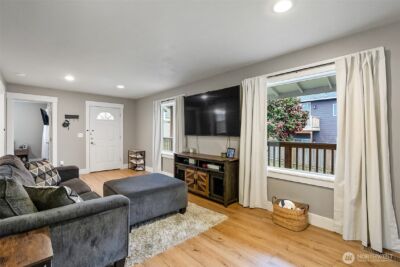 3215 19th Street , Everett, WA 98201-2667 - Photo 10