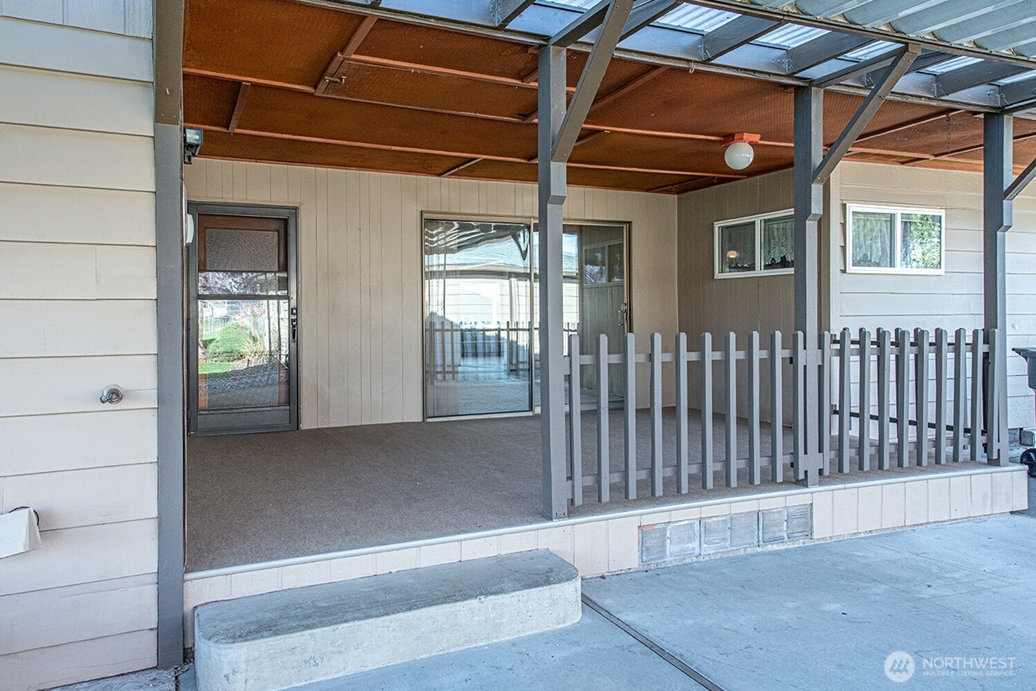 318 NE Lambert Avenue , College Place, WA 99324