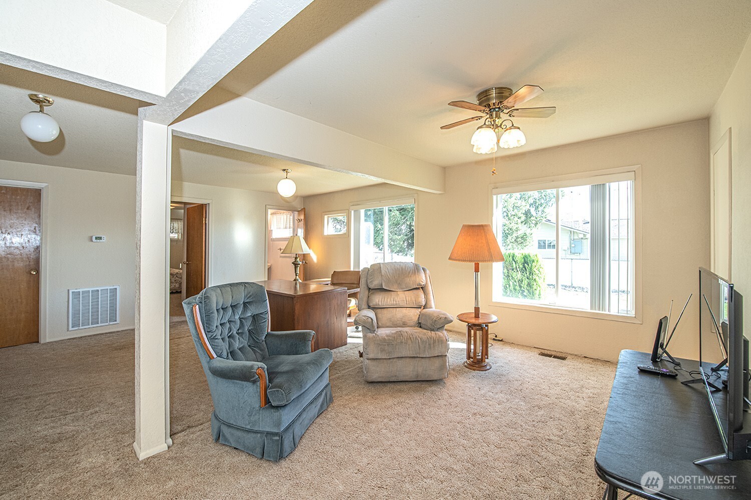 318 NE Lambert Avenue , College Place, WA 99324