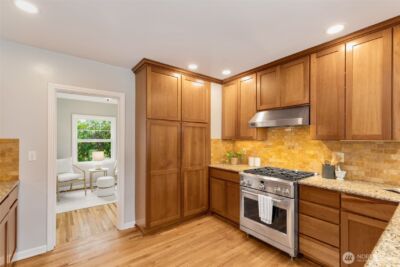 9716 14th Avenue NW, Seattle, WA 98117 - Photo 12