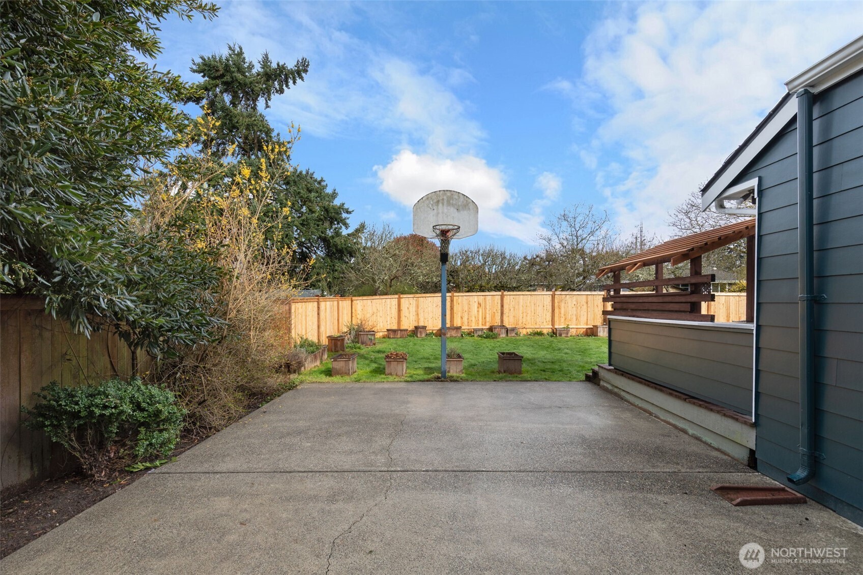 9716 14th Avenue NW, Seattle, WA 98117