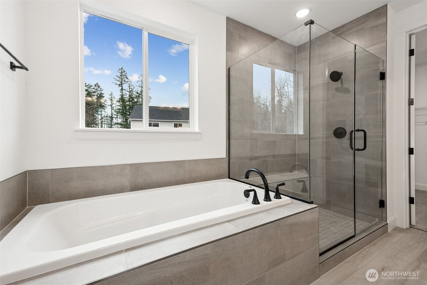 13910 180th Street E #23, Puyallup, WA 98374