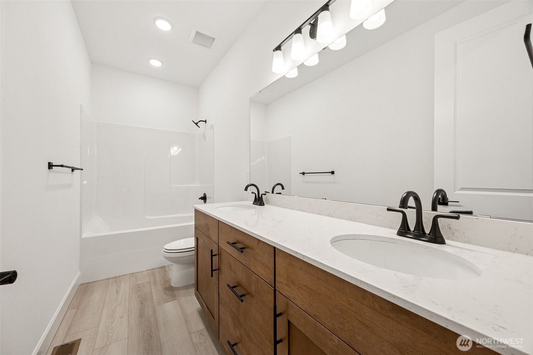 13910 180th Street E #23, Puyallup, WA 98374