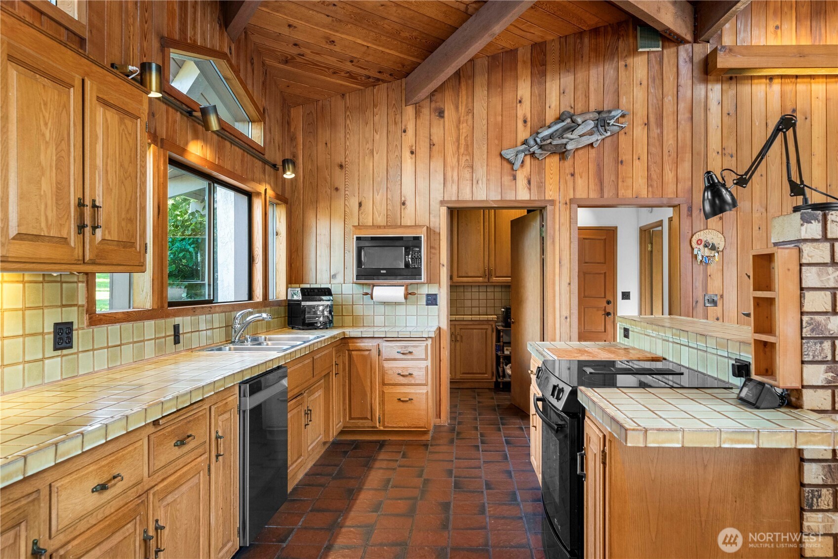 491 Bachelor Road , Sequim, WA 98382-8726