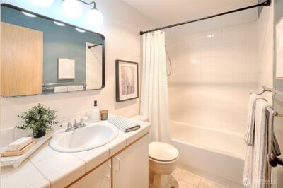 7000 Cleopatra Place NW #303, Seattle, WA 98117 - Photo 12