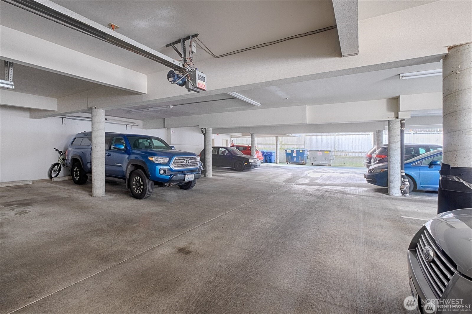 7000 Cleopatra Place NW #303, Seattle, WA 98117