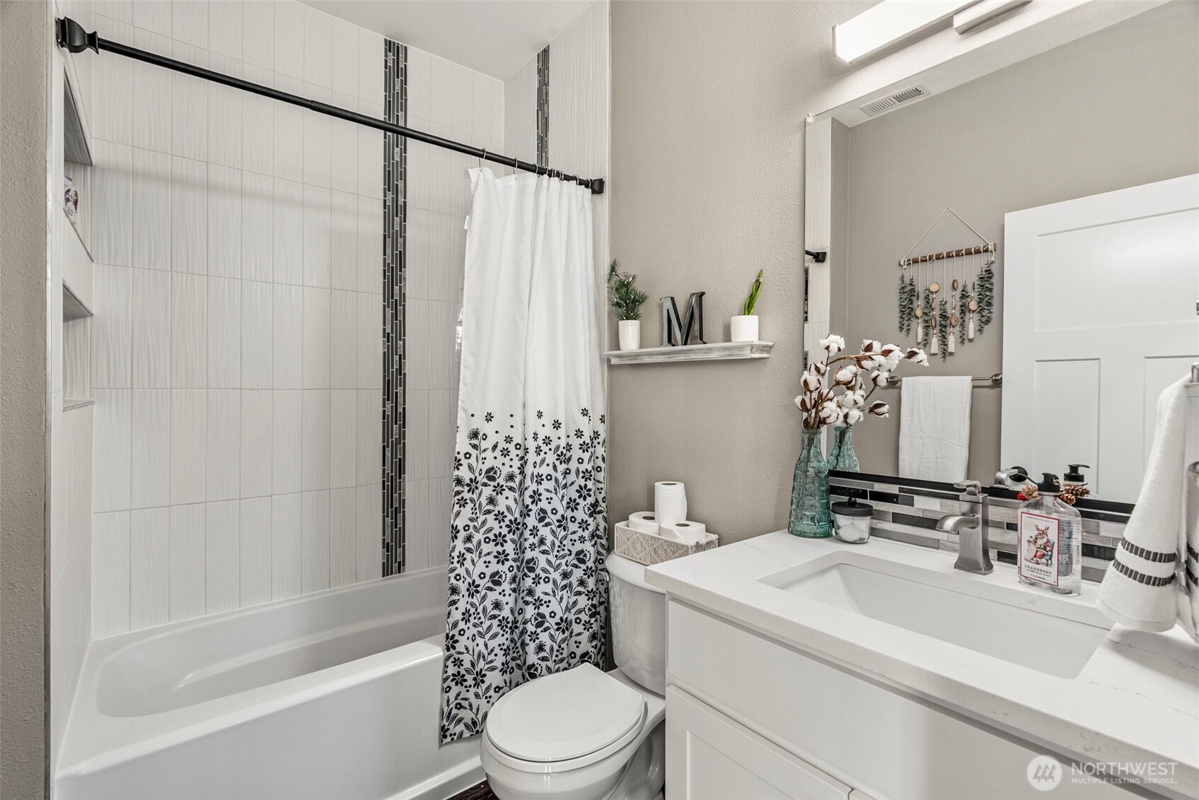 257 Curtis Drive , Longview, WA 98632