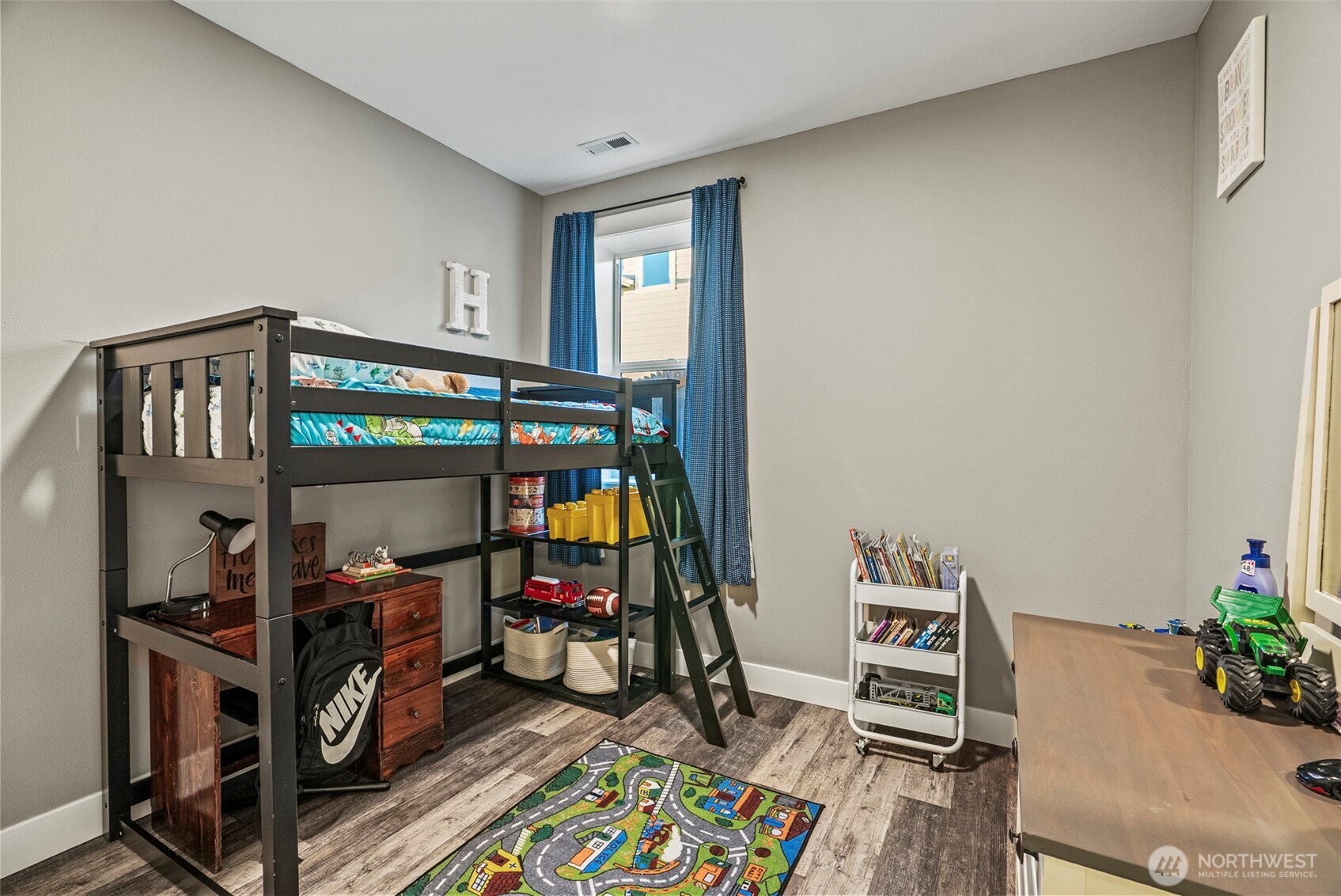 257 Curtis Drive , Longview, WA 98632