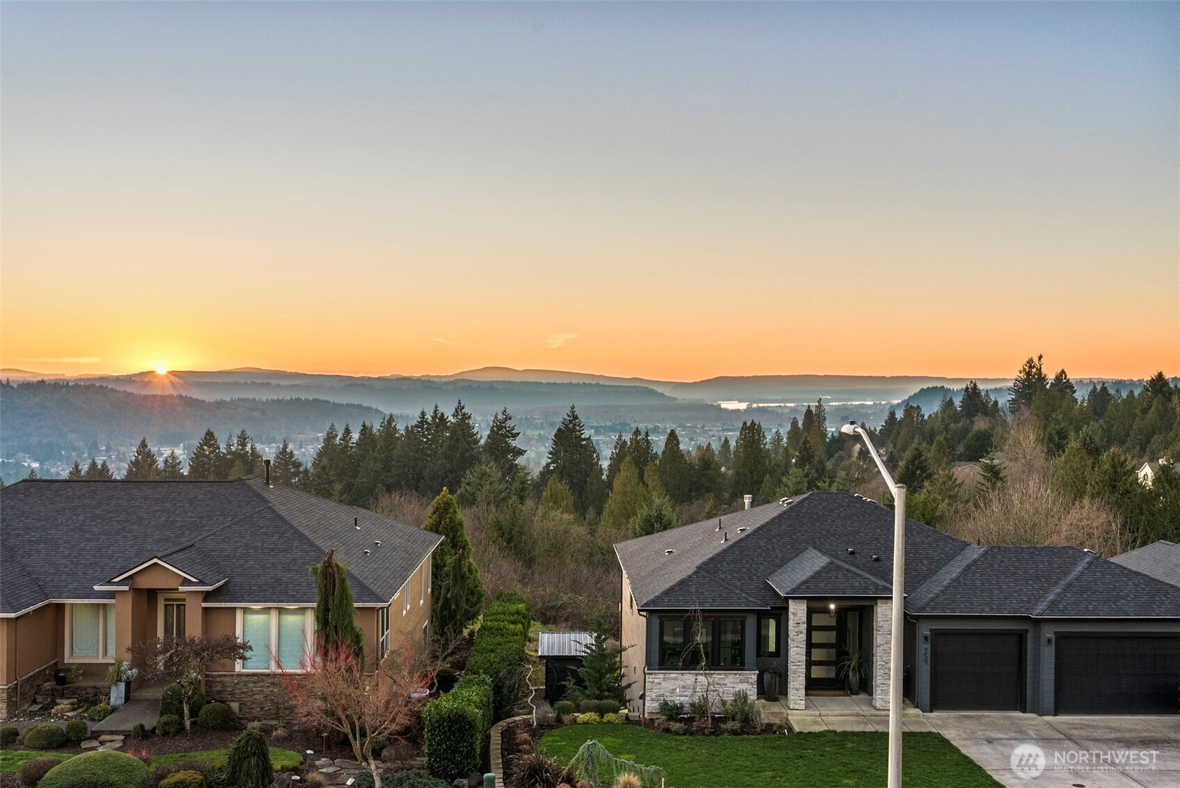 257 Curtis Drive , Longview, WA 98632