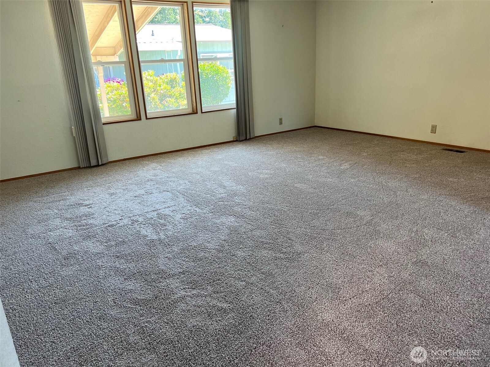 156 NE Zodiac Lane , Bremerton, WA 98311