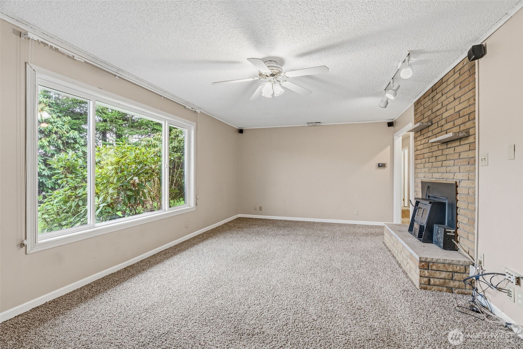 1935 Westside Highway , Kelso, WA 98626