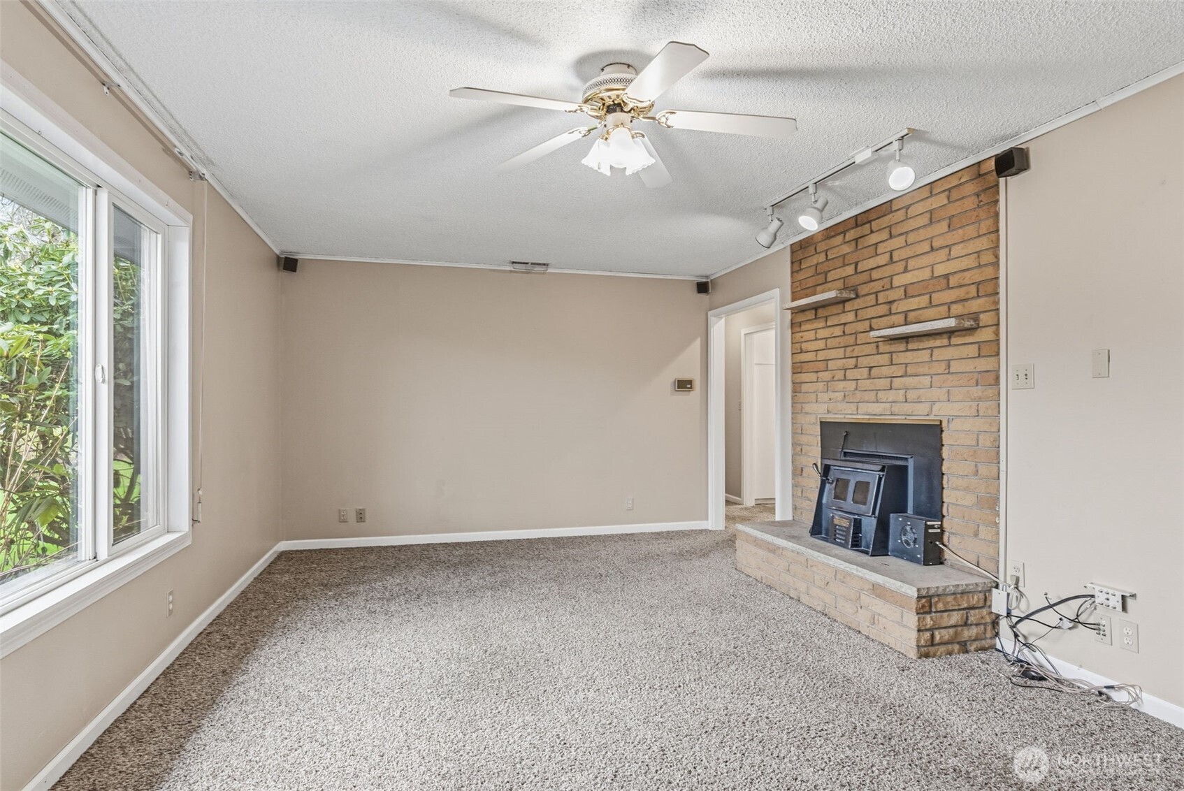 1935 Westside Highway , Kelso, WA 98626