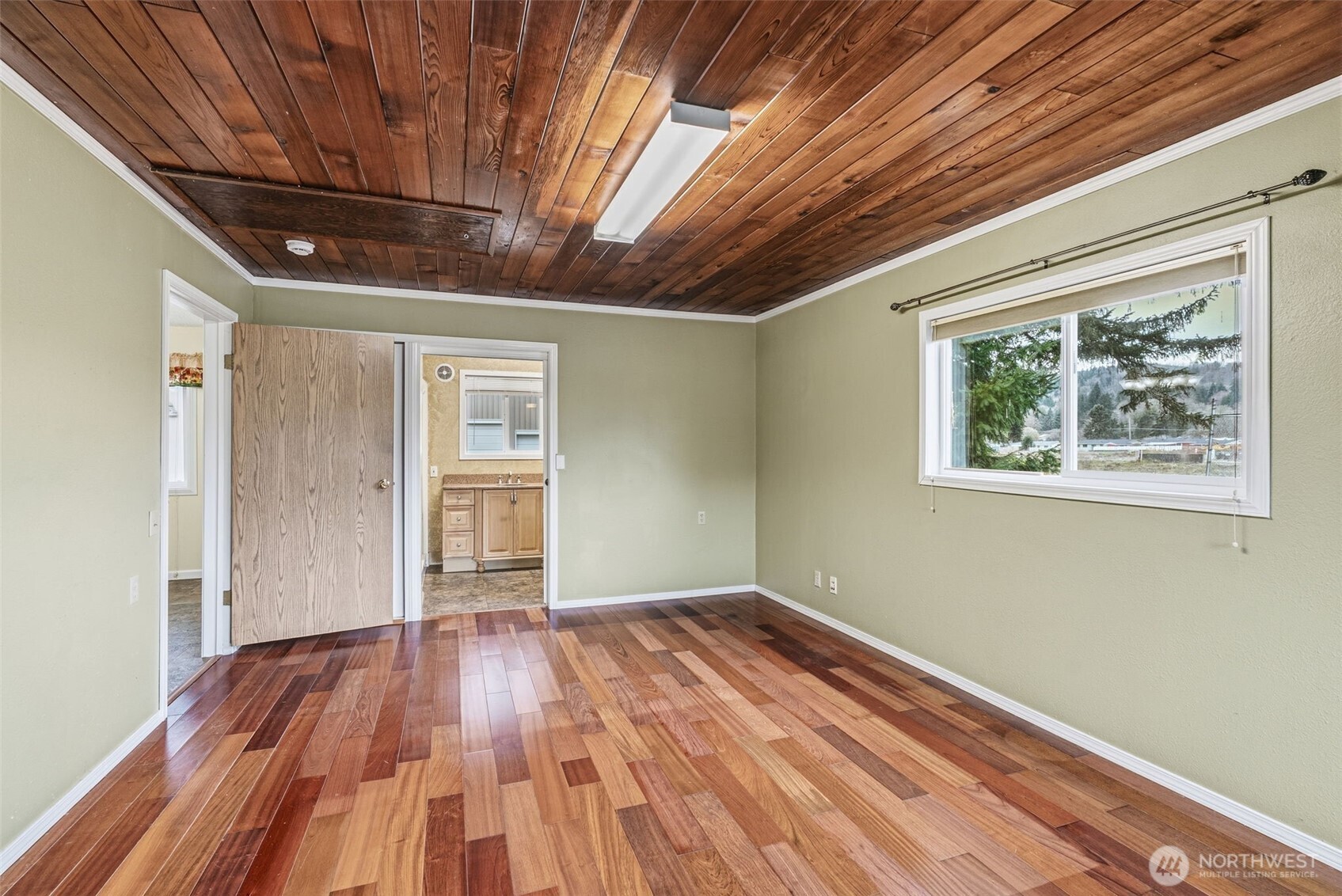 1935 Westside Highway , Kelso, WA 98626