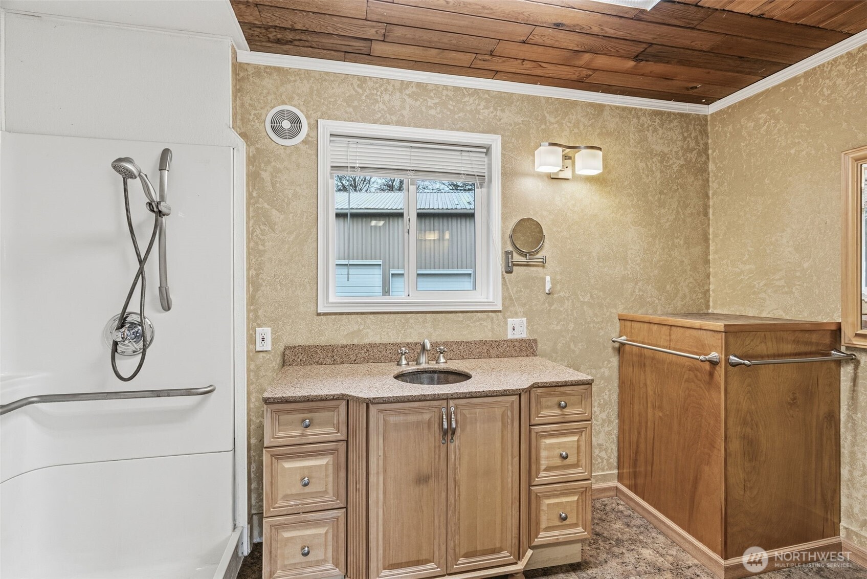 1935 Westside Highway , Kelso, WA 98626