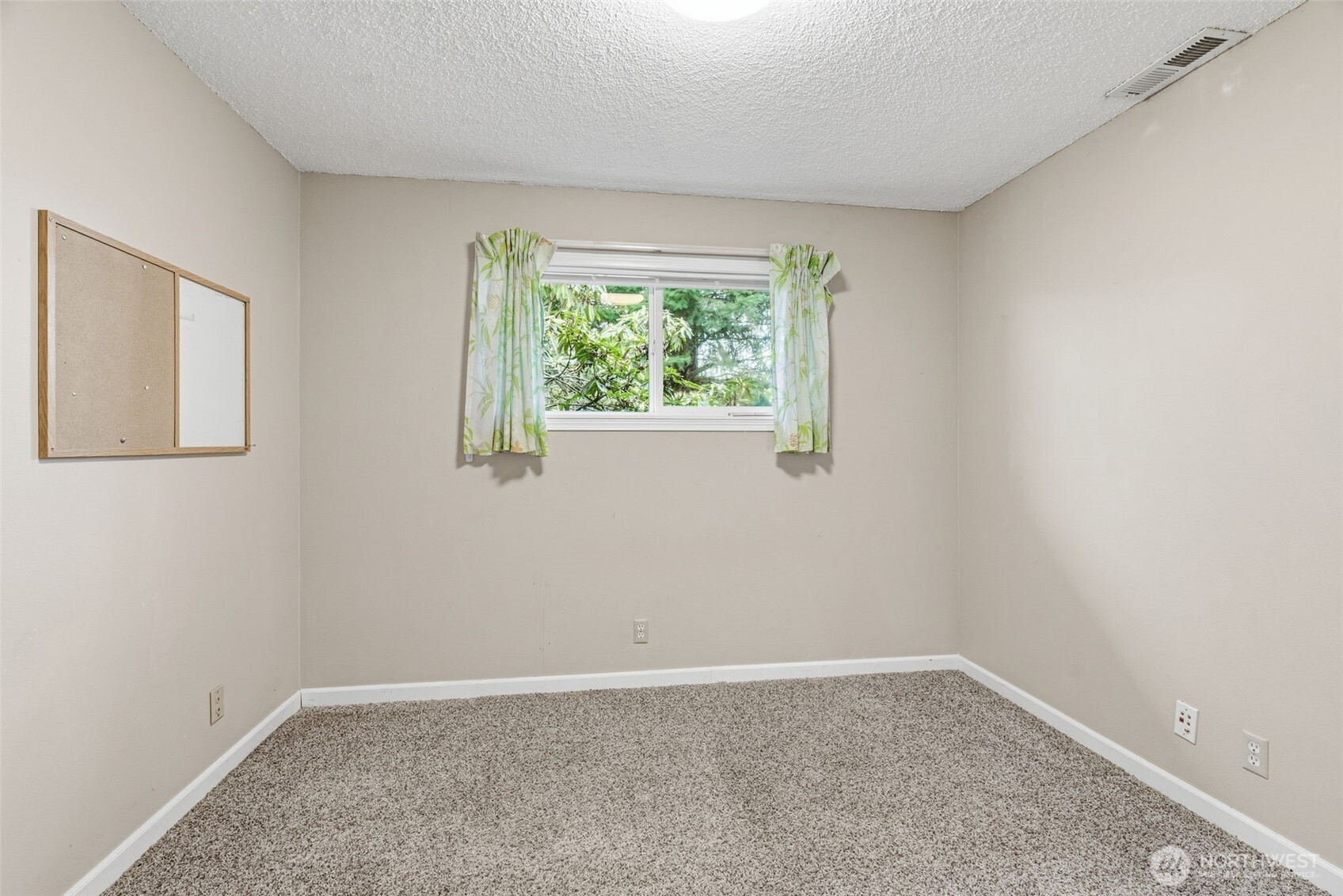 1935 Westside Highway , Kelso, WA 98626