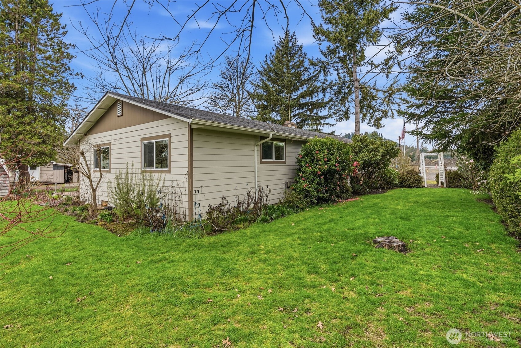 1935 Westside Highway , Kelso, WA 98626