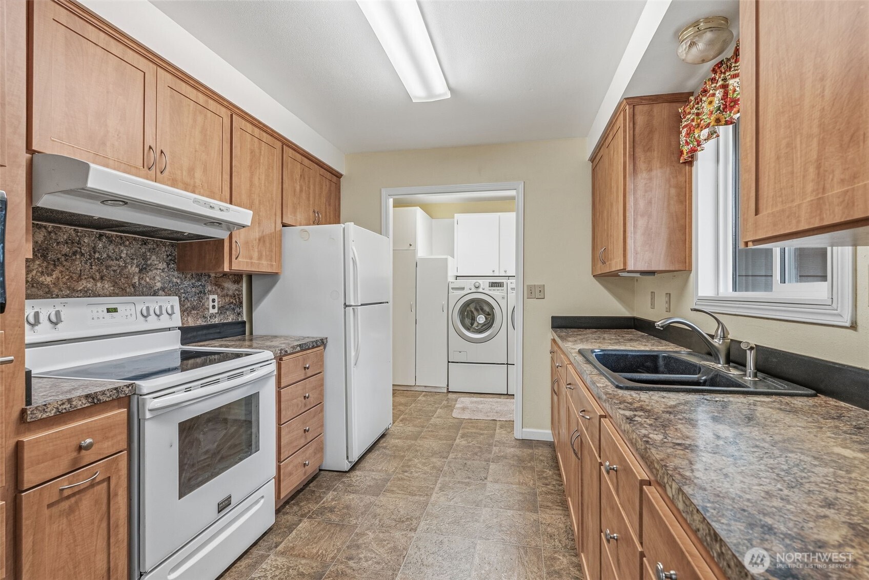 1935 Westside Highway , Kelso, WA 98626