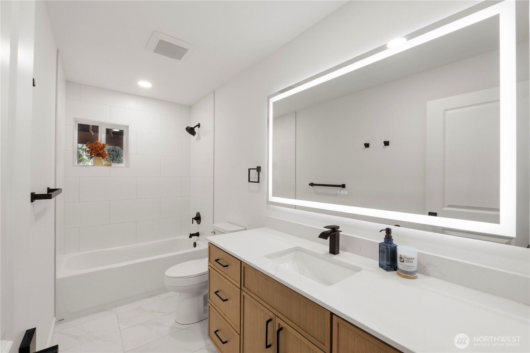 13022 15th Avenue SW, Burien, WA 98146