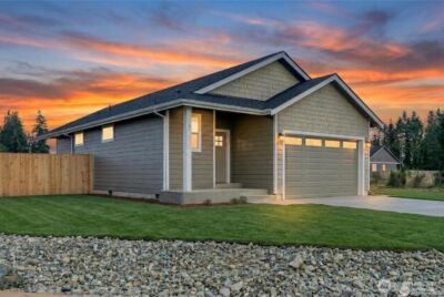 8 Hobble Creek Street , Elma, WA 98541