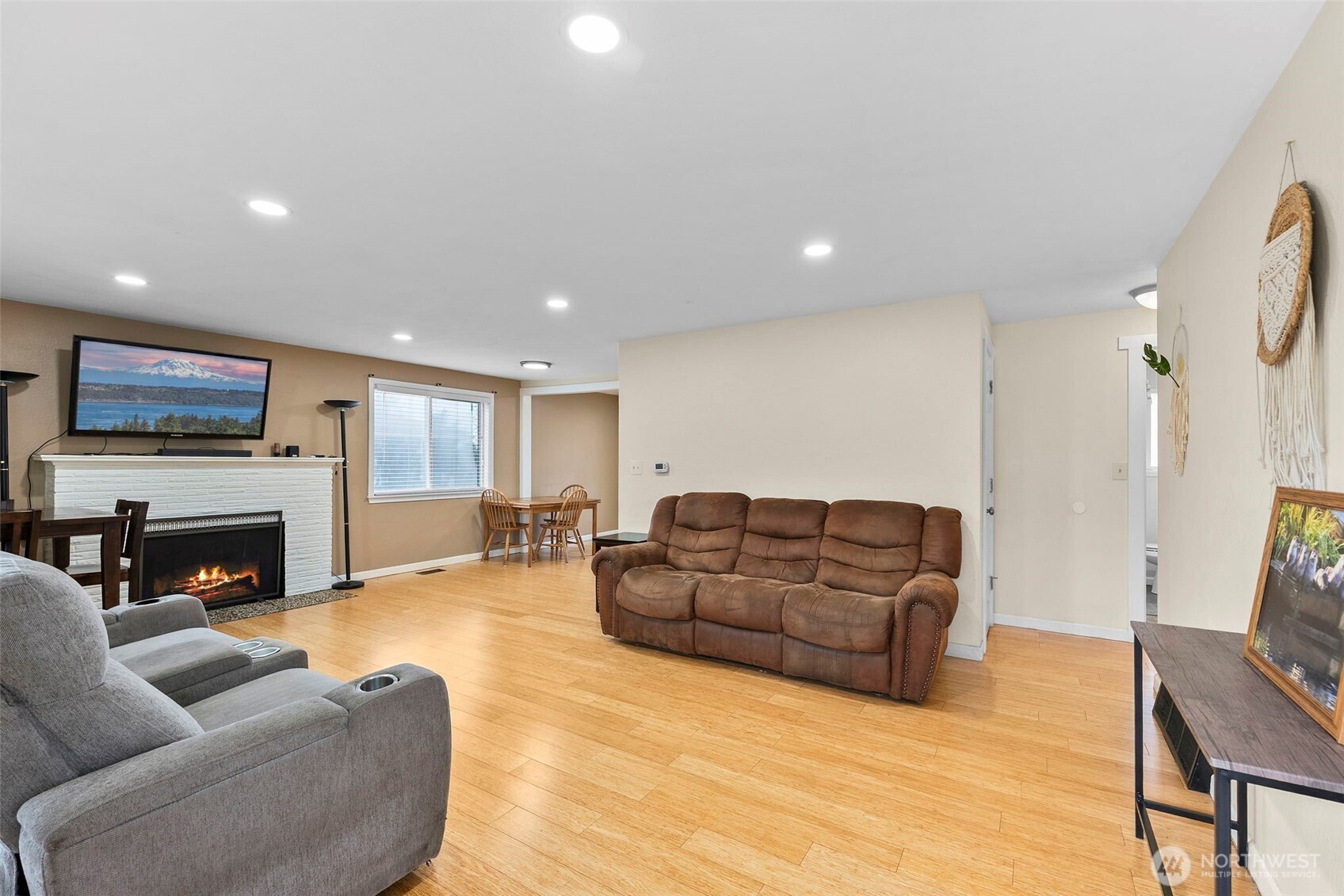 7642 S Thompson Avenue , Tacoma, WA 98408