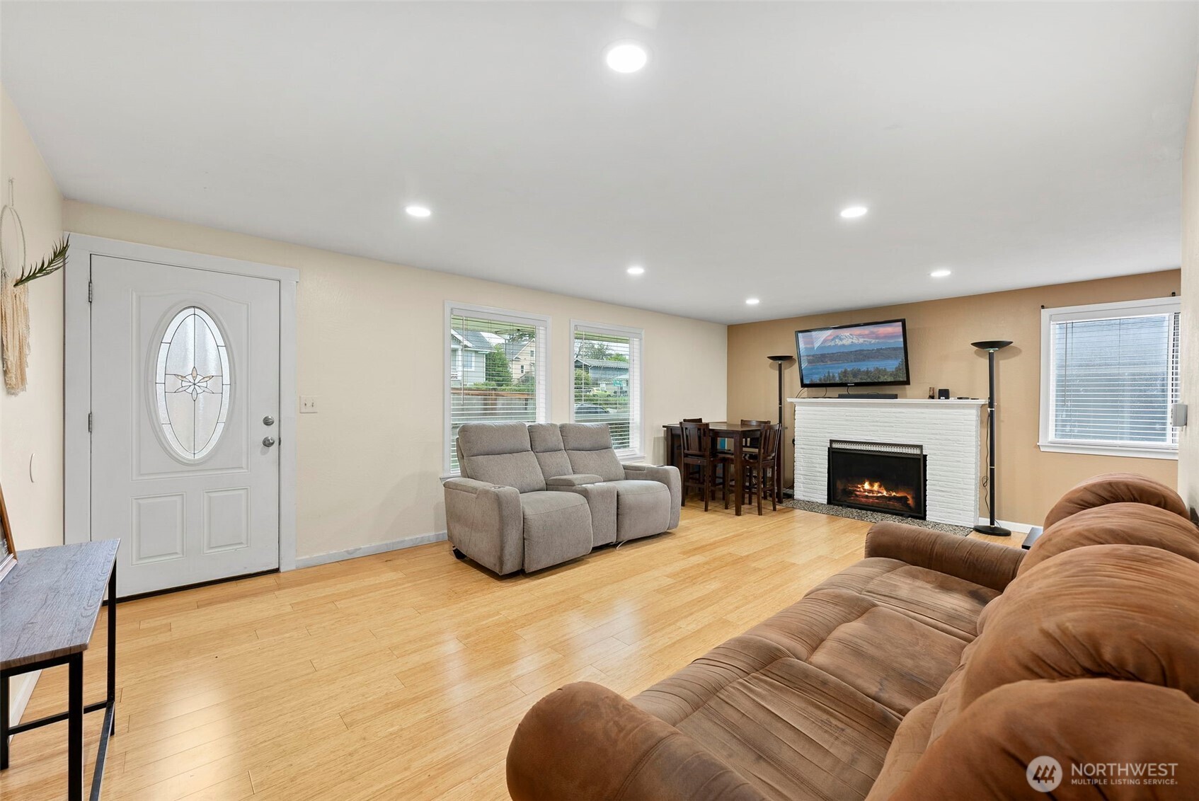 7642 S Thompson Avenue , Tacoma, WA 98408