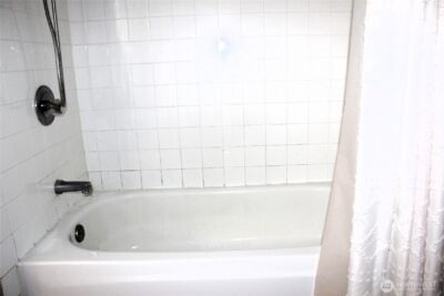 12020 79th Avenue S, Seattle, WA 98178 - Photo 9