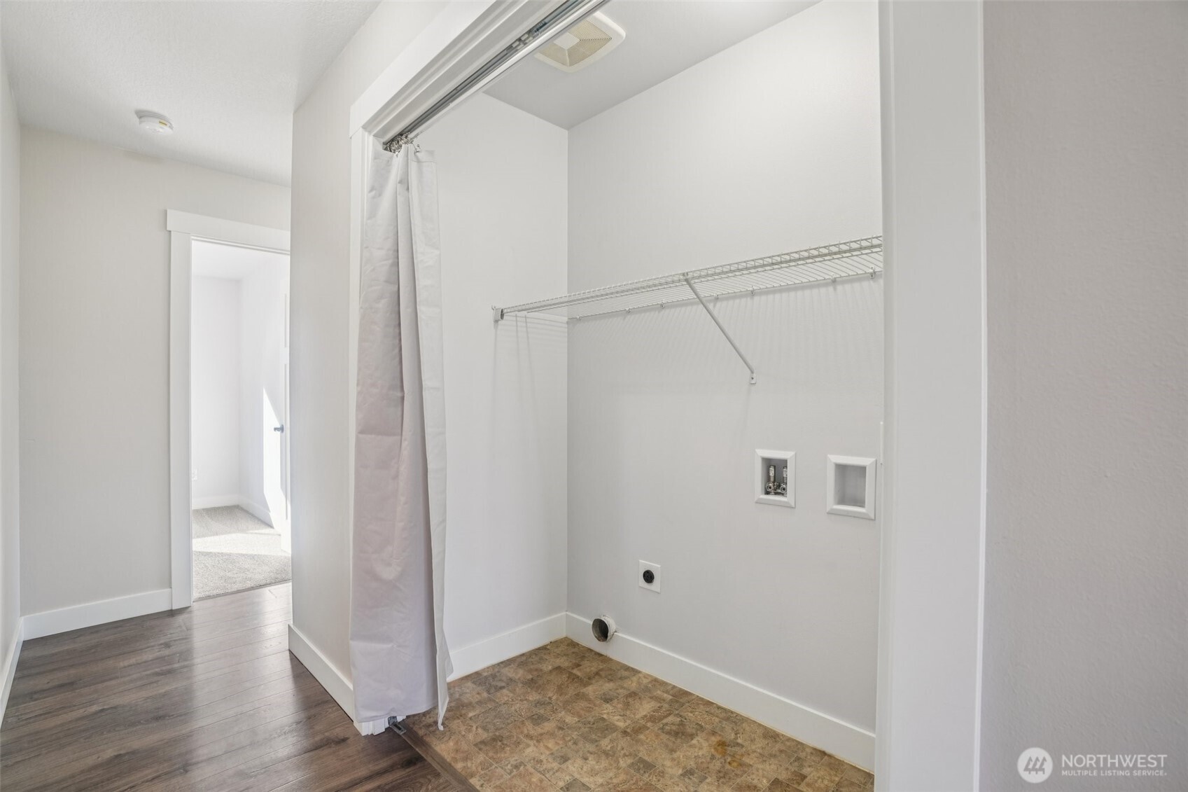 50 Hill Drive , Cathlamet, WA 98612