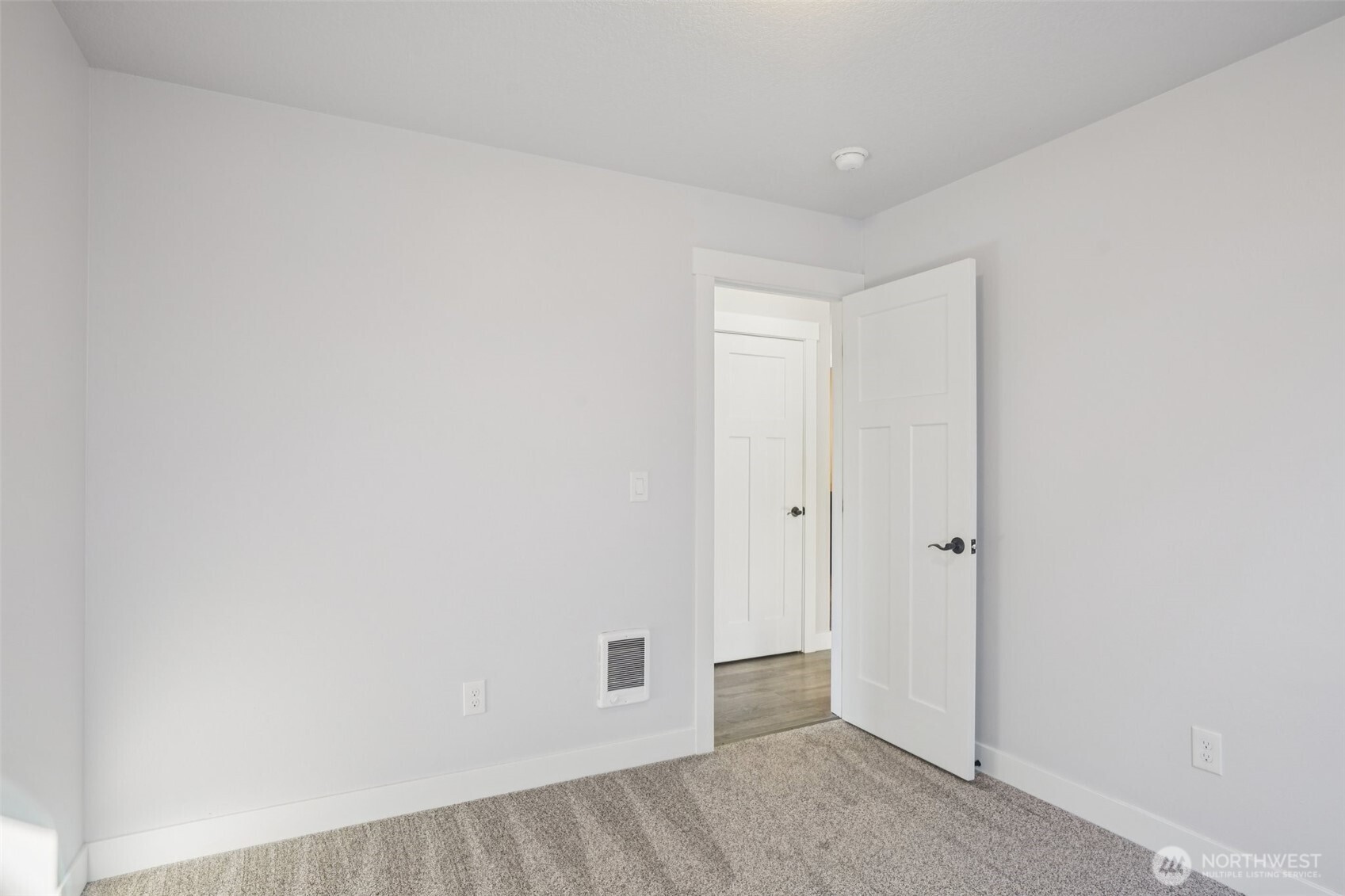 50 Hill Drive , Cathlamet, WA 98612