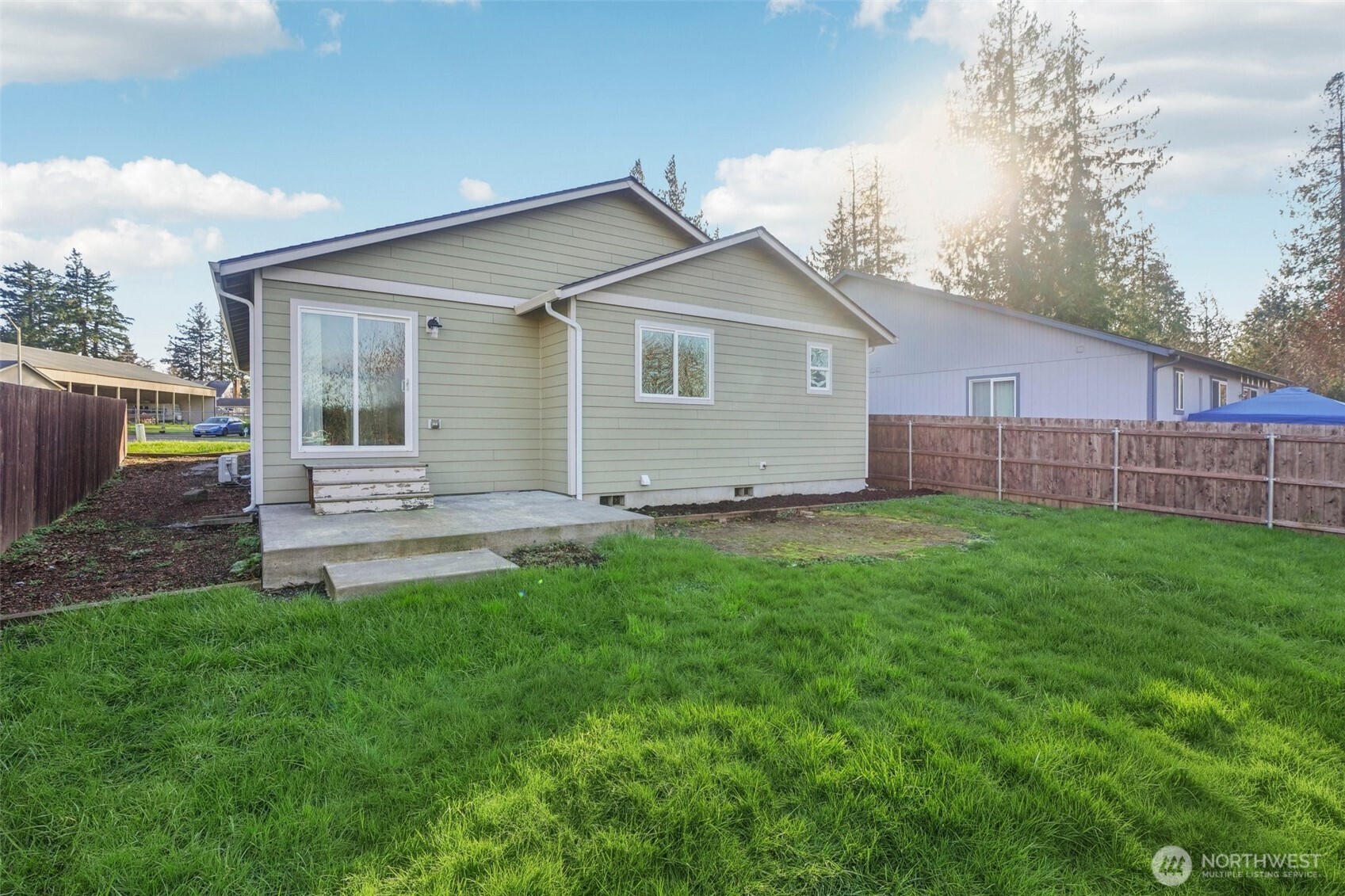 50 Hill Drive , Cathlamet, WA 98612