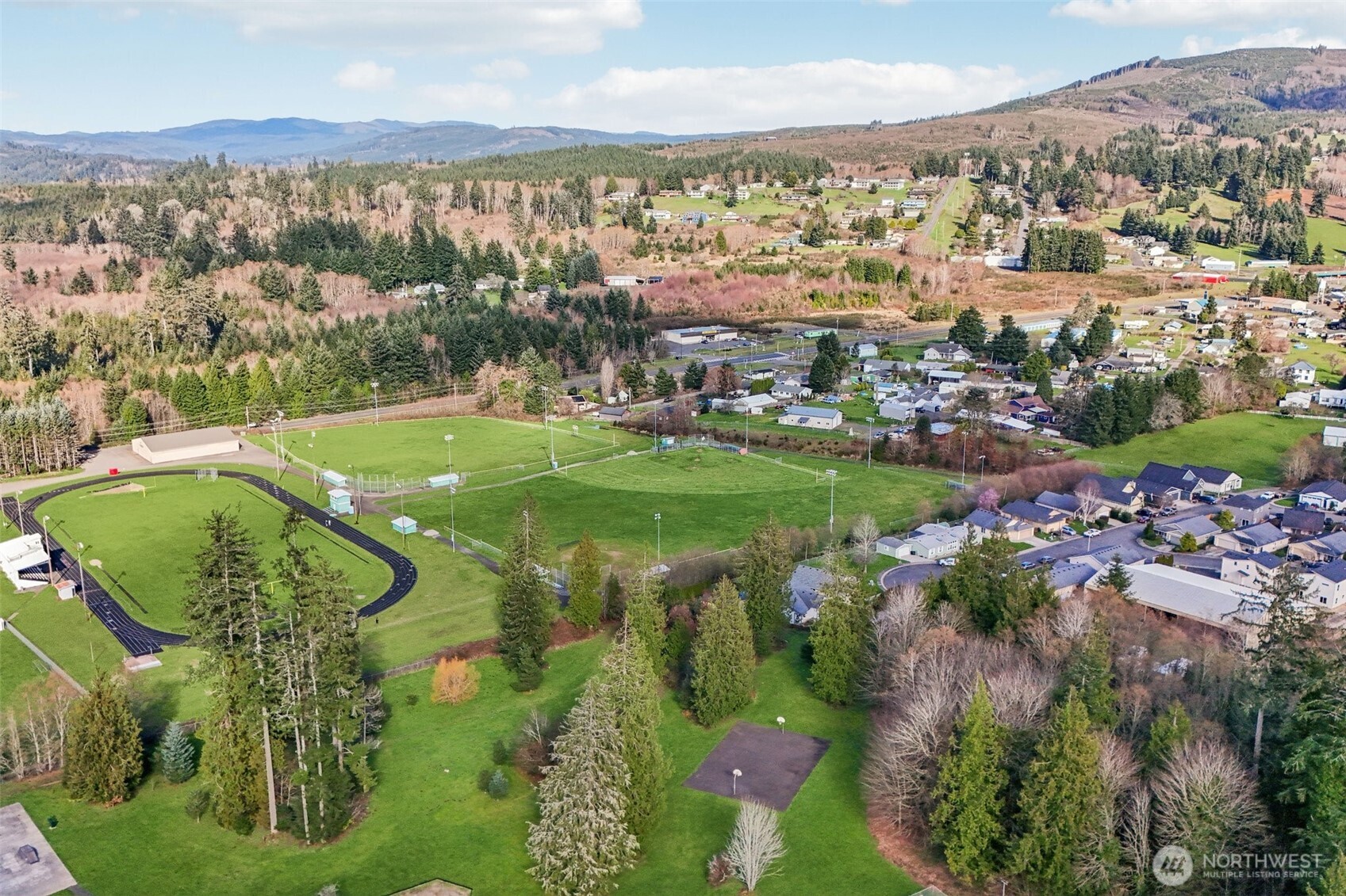 50 Hill Drive , Cathlamet, WA 98612