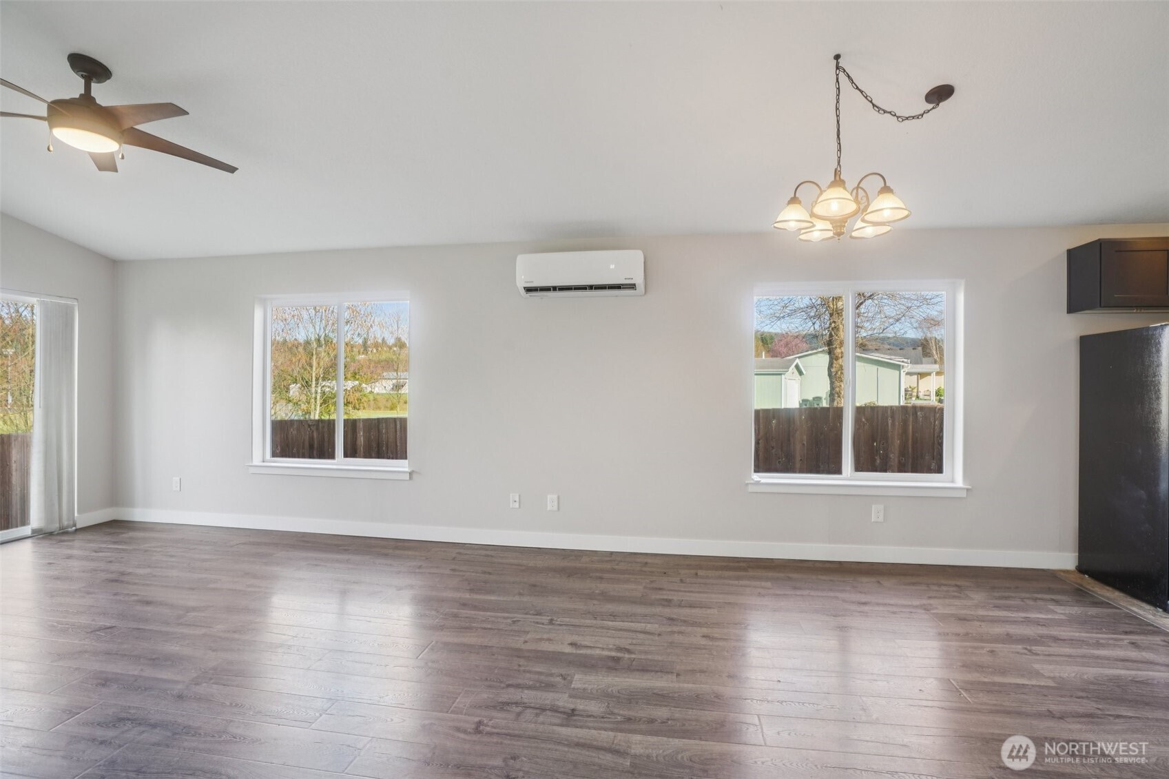 50 Hill Drive , Cathlamet, WA 98612