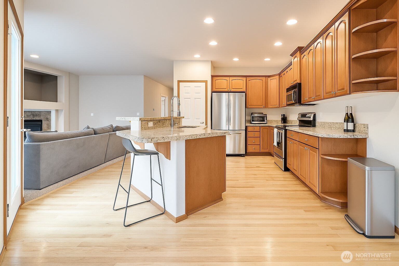 722 E Tacoma Street , Kent, WA 98030