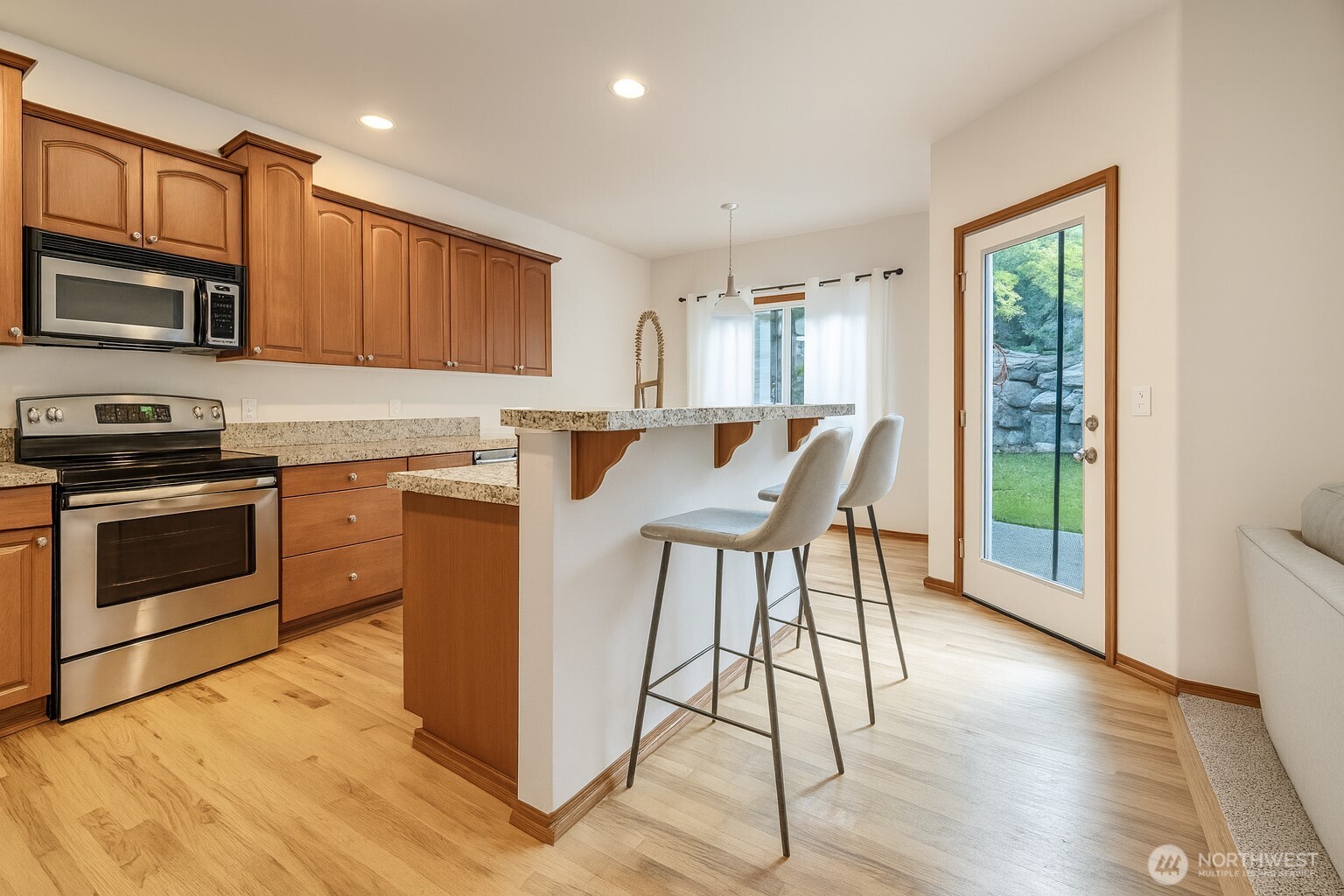 722 E Tacoma Street , Kent, WA 98030