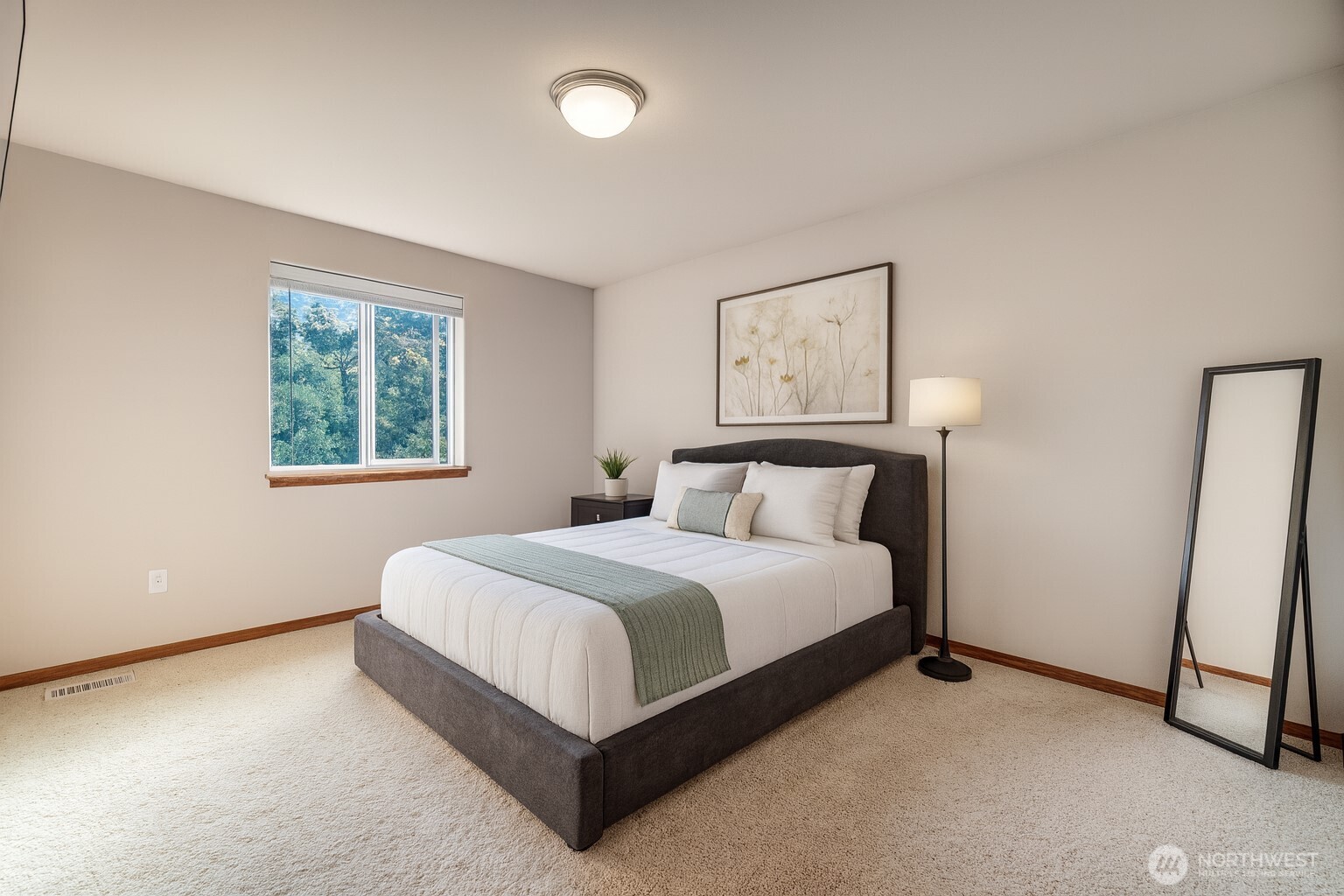 722 E Tacoma Street , Kent, WA 98030