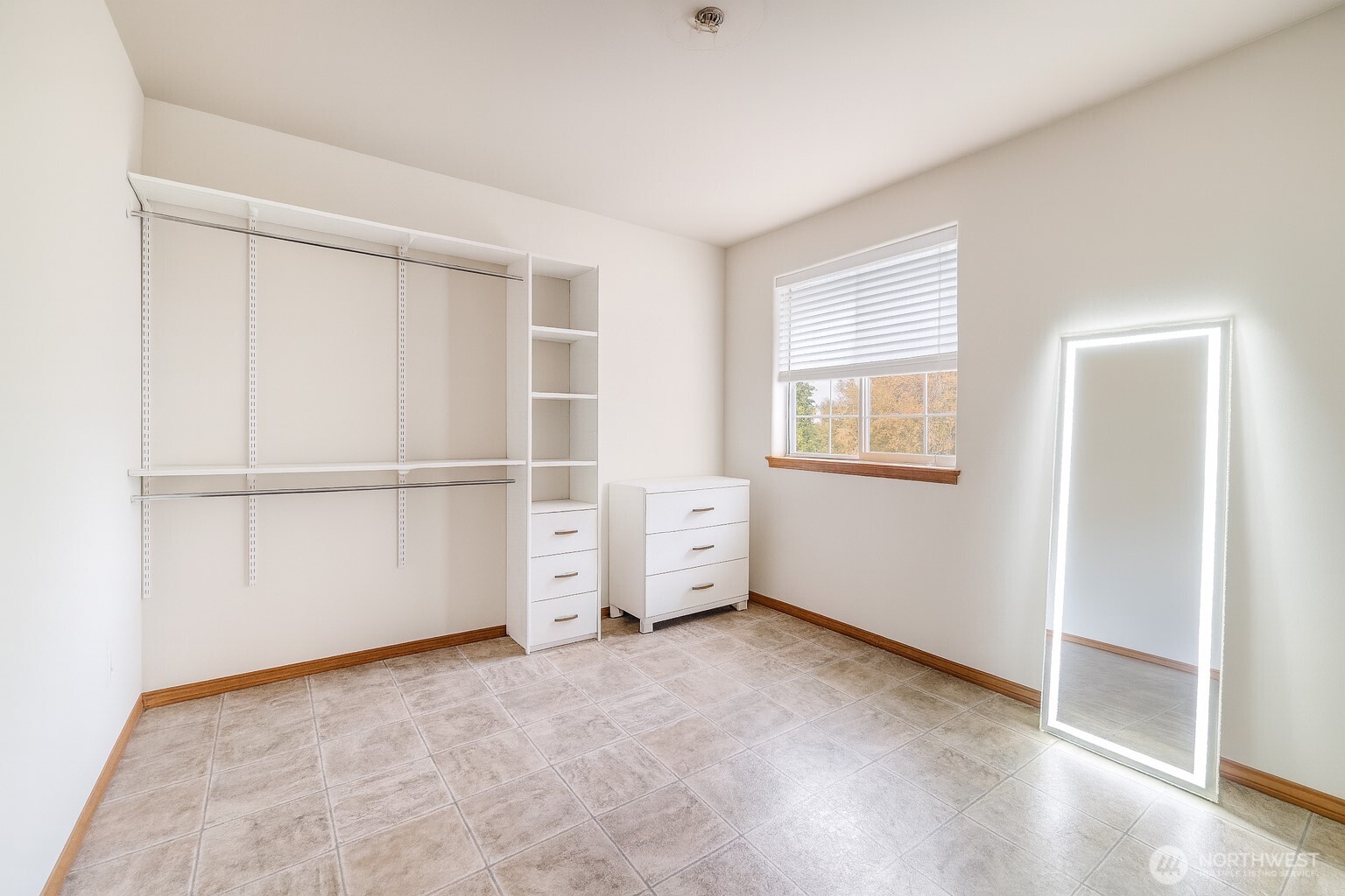 722 E Tacoma Street , Kent, WA 98030