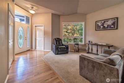 722 E Tacoma Street , Kent, WA 98030 - Photo 5
