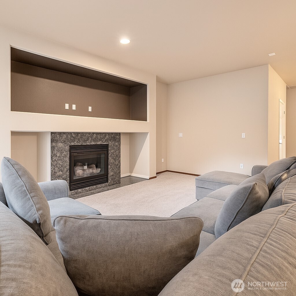 722 E Tacoma Street , Kent, WA 98030